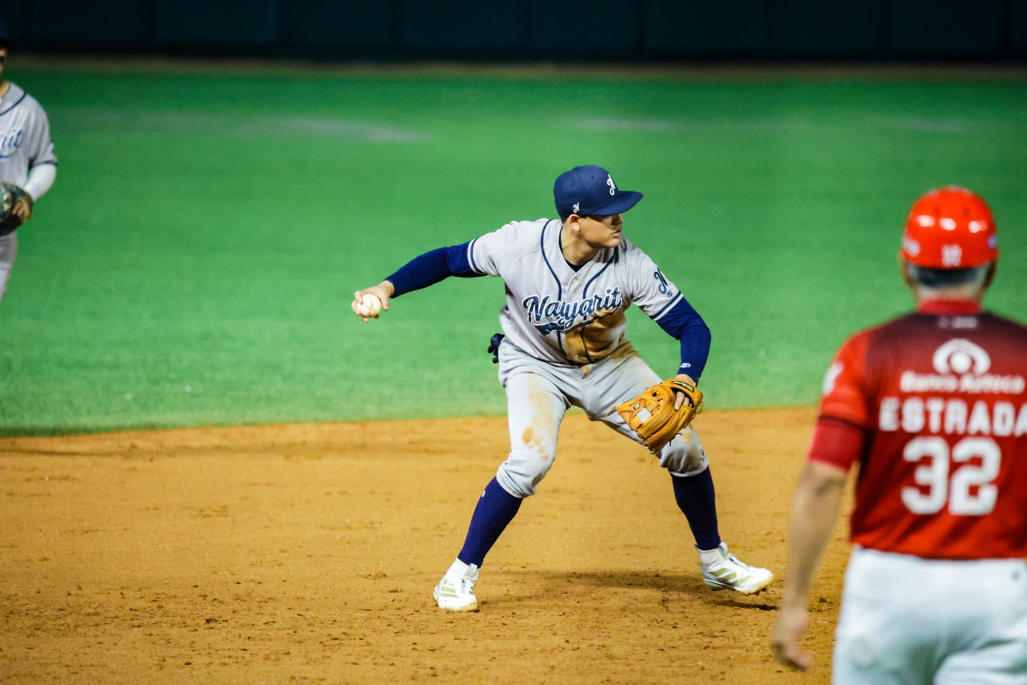 SARAPEROS EN LIGAS INVERNALES: BRANDON VILLARREAL LUCIÓ CON EL BAT AL CONECTAR TRES IMPARABLES CON UNA CARRERA PRODUCIDA