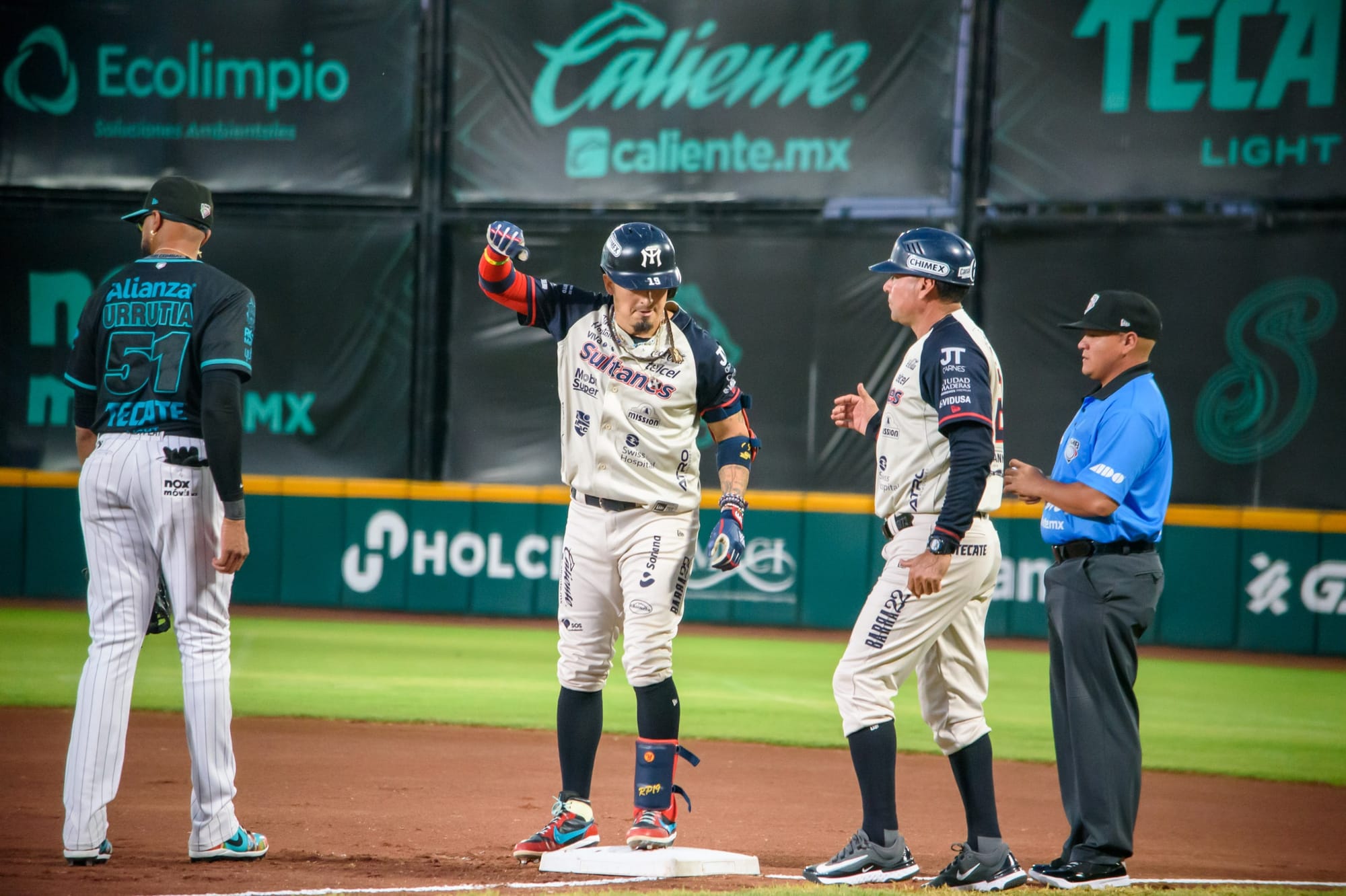 DRAMÁTICO TRIUNFO DE SULTANES 11-7 ANTE SARAPEROS PARA LLEVARSE LA SERIE