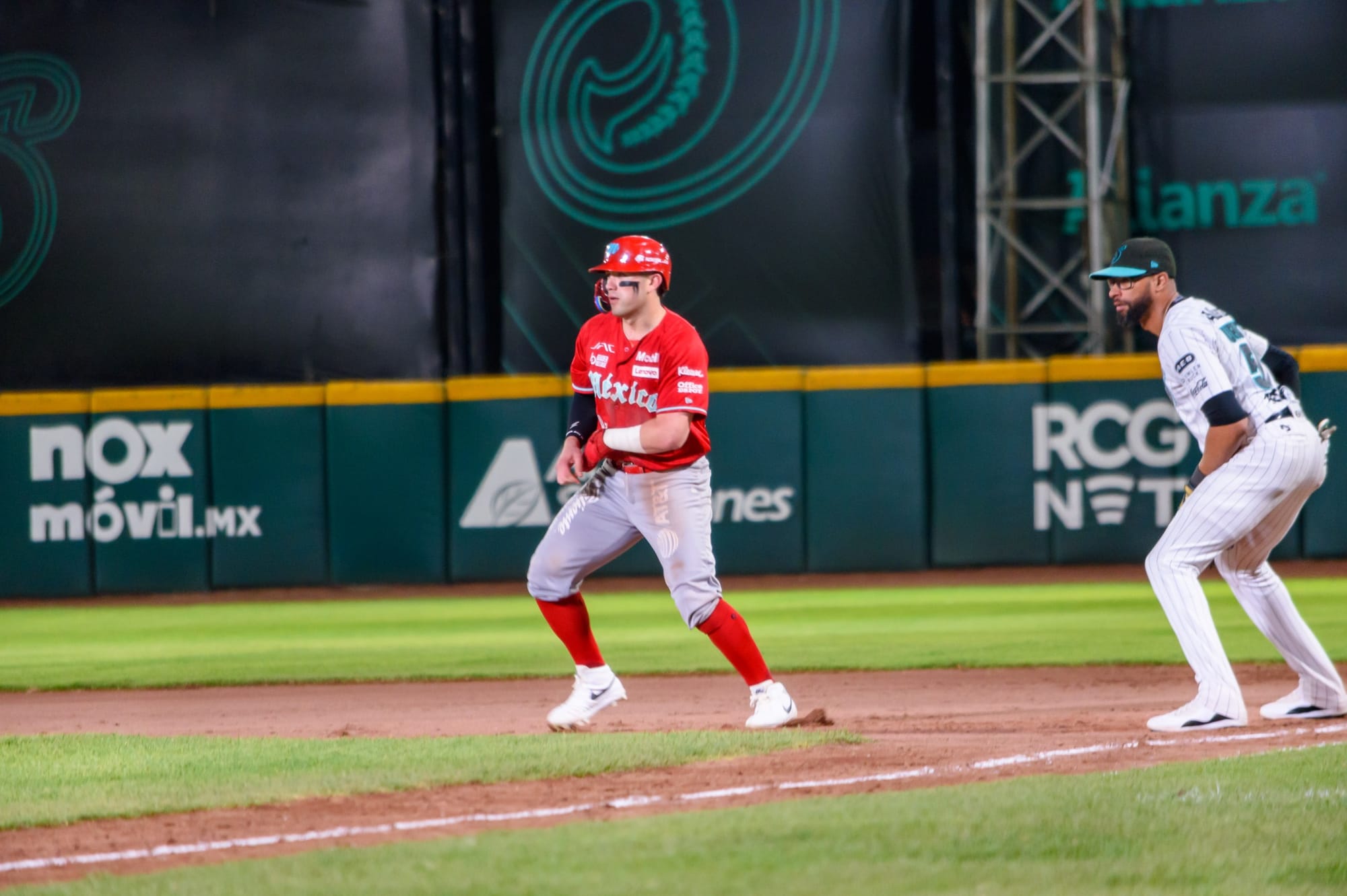 LOS DIABLOS ROJOS SE IMPONEN A LOS SARAPEROS 7-6 CON FINAL CARDIACO