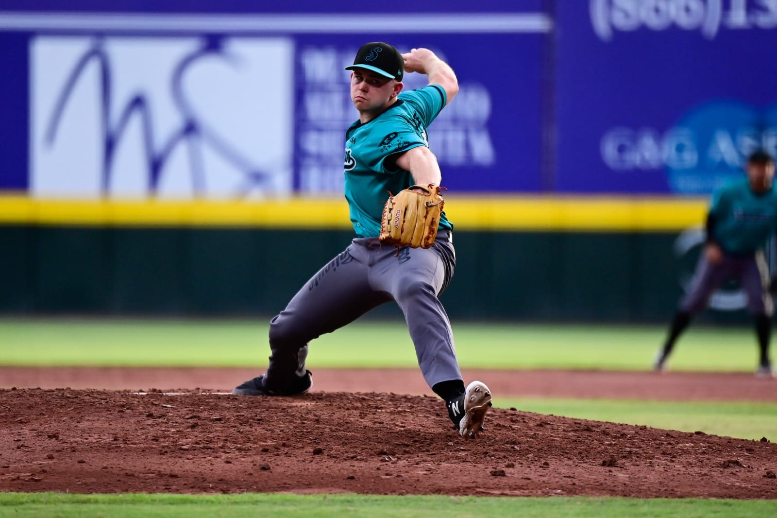 LOS SARAPEROS SE LLEVAN EL ÚLTIMO DE LA SERIE EN CERRADO DUELO 5-3 ANTE LOS ACEREROS