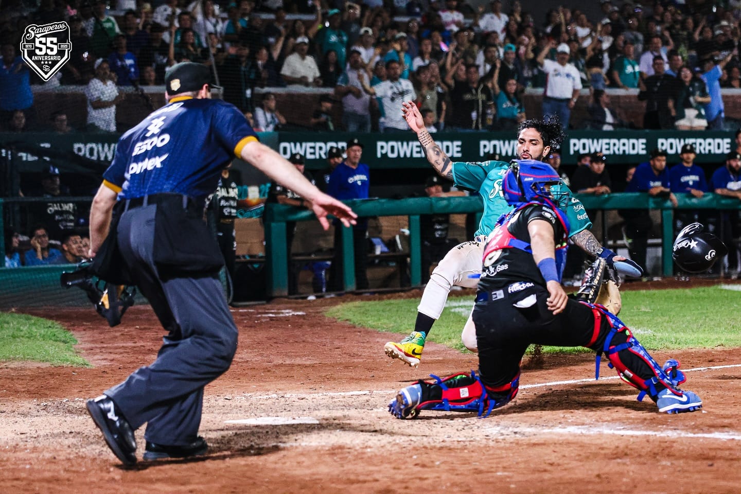 SARAPEROS CAE EN DUELO DE "TOMA Y DACA" ANTE CHARROS