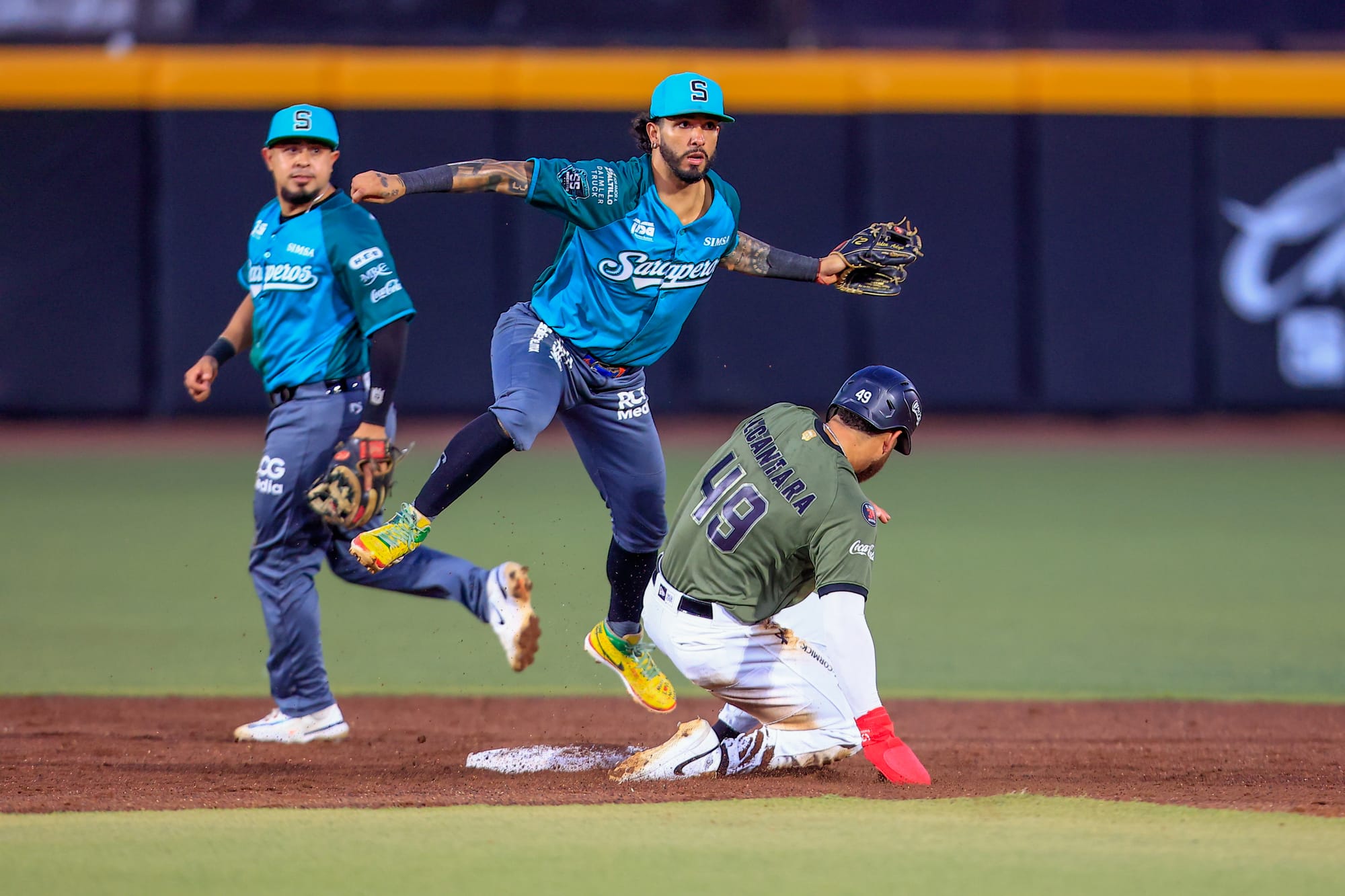SARAPEROS COMIENZA CON DERROTA LA SERIE ANTE TOROS