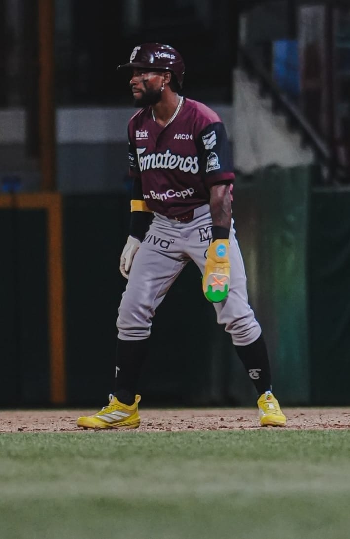 SARAPEROS EN LIGAS INVERNALES: J.P. MARTÍNEZ COENCTÓ TRES IMPARABLES Y JESÚS CRUZ VOLVIÓ A LUCIR EN SU RELEVO