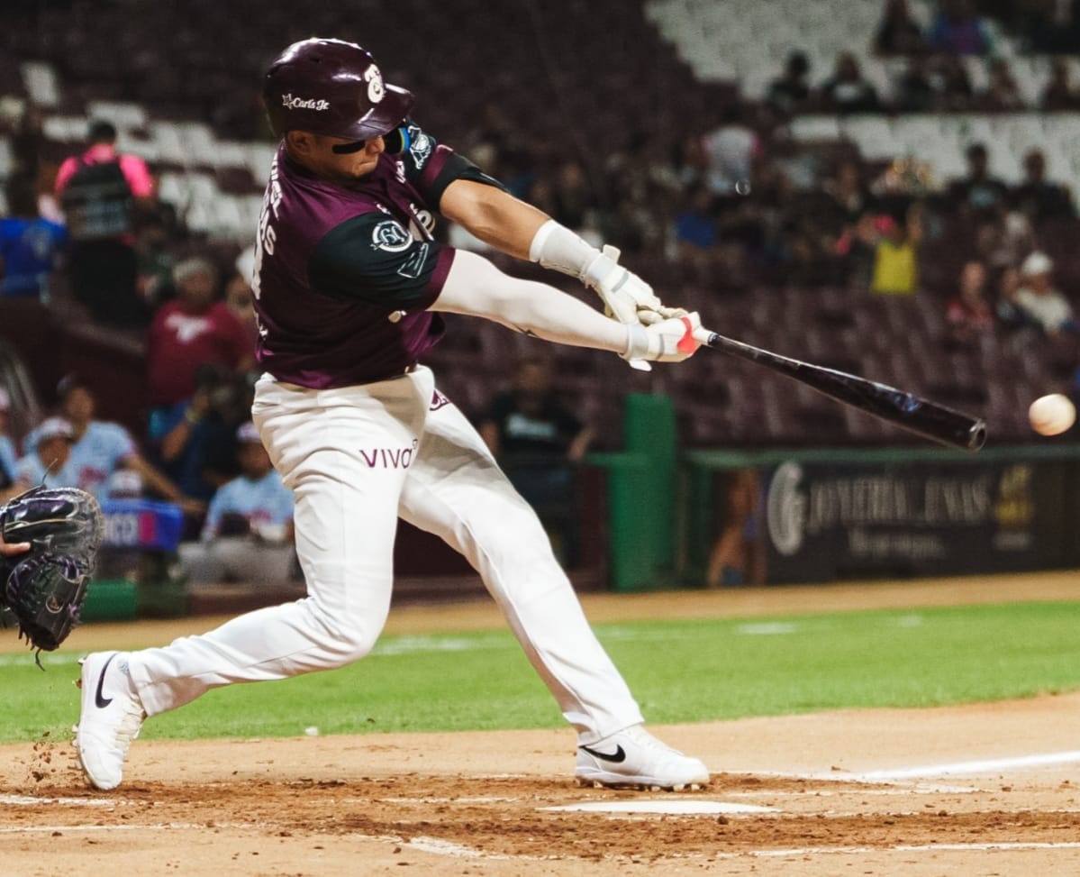 SARAPEROS EN LIGAS INVERNALES: VILLEGAS PEGÓ TRES HITS CON UNA PRODUCIDA, Y KEVEN LAMAS CONECTÓ PAR DE INDISCUTIBLES