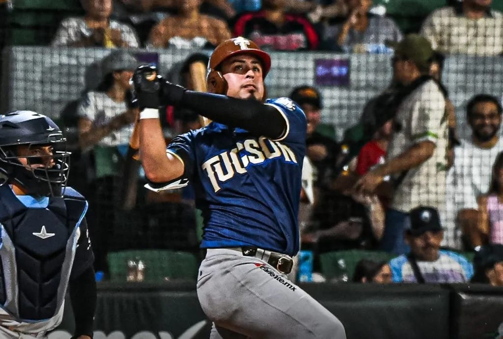 SARAPEROS EN LIGAS INVERNALES: MISSAEL REGRESÓ CON HIT, BOBBY BRADLEY CONECTÓ PAR DE INDISCUTIBLES