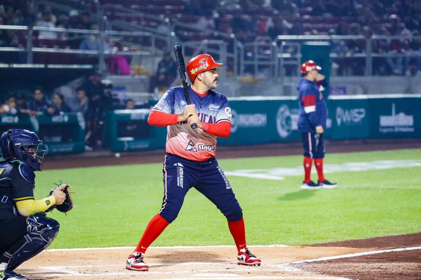 SARAPEROS EN LIGAS INVERNALES: ALEX MEJÍA LUCIÓ EN DOBLE CARTELERA CON LOS ÁGUILAS AL PEGAR DOS DOBLES Y UN SENCILLO