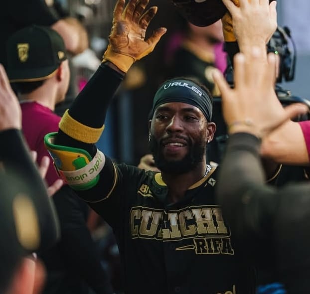 SARAPEROS EN LIGAS INVERNALES: J.P. MARTÍNEZ PEGÓ DOS CUADRANGULARES Y ES SUBLÍDER EN EL PACÍFICO