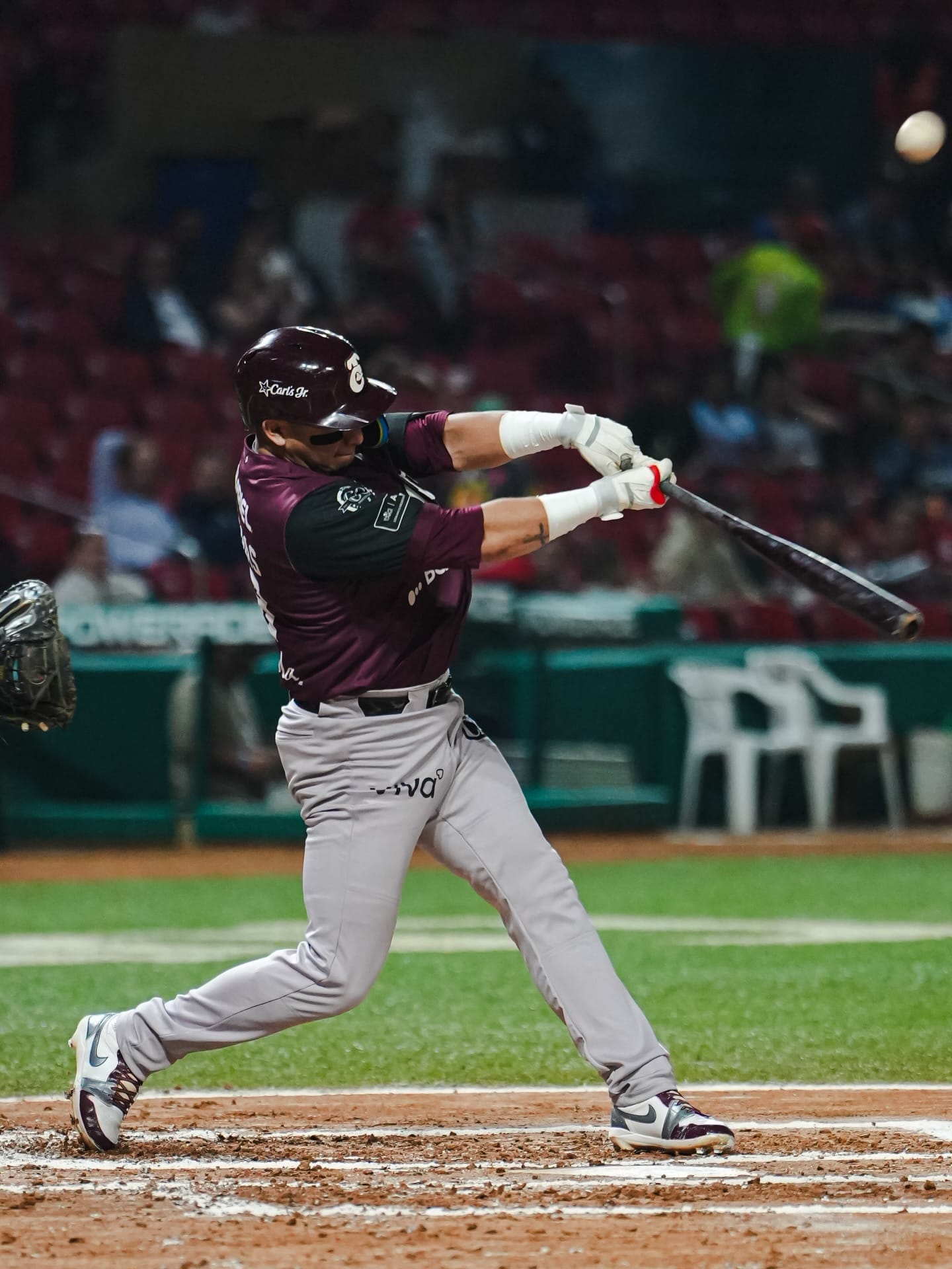 SARAPEROS EN LIGAS INVERNALES: FERNANDO VILLEGAS LÍDER DE BATEO EN EL PACÍFICO
