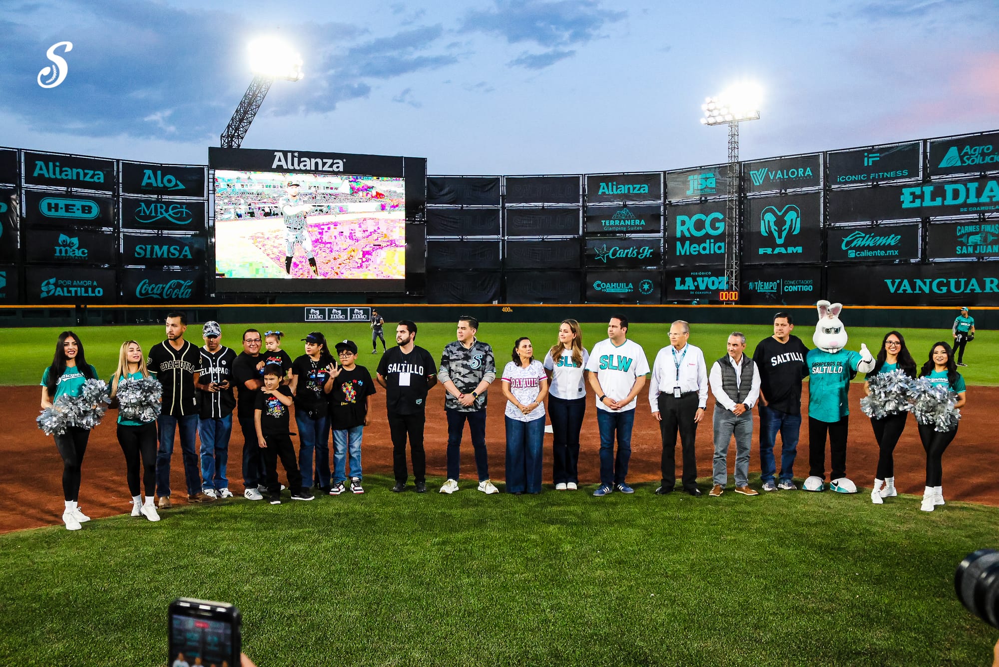 ACEREROS Y SARAPEROS EMPATARON A TRES CARRERAS EN JUEGO CON CAUSA A BENEFICIO DEL DIF SALTILLO