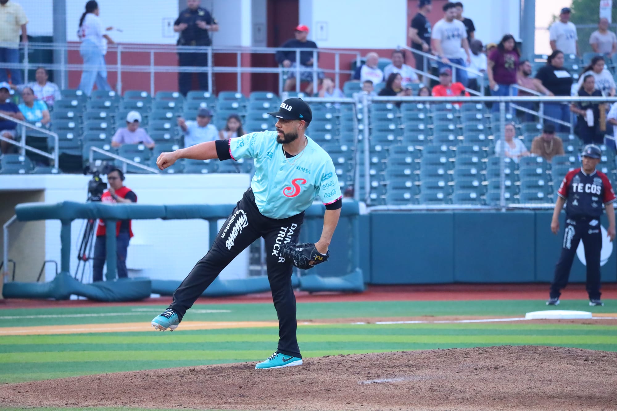 SARAPEROS CAE 2-1 ANTE TECOS EN DUELO DE PITCHEO