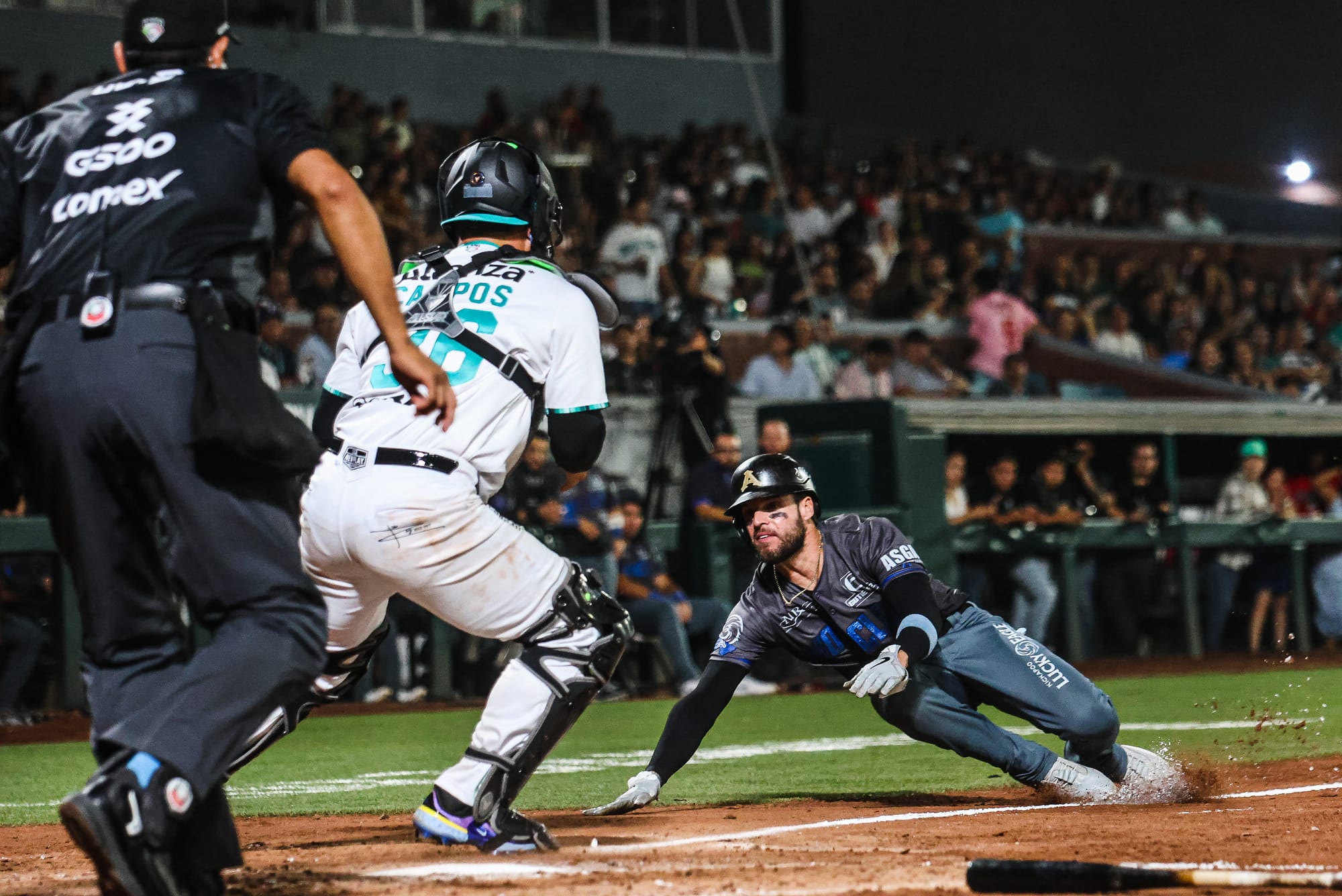 MONCLOVA SE QUEDA CON LA SERIE AL IMPONERSE 10-5 A SARAPEROS