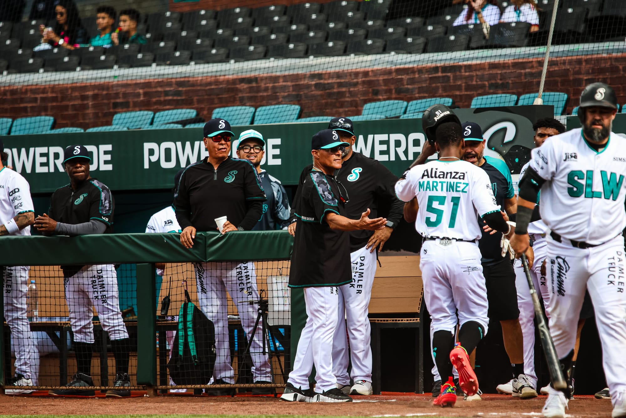 CON REMONTADA, SARAPEROS VENCE 6-5 A TECOS EN EL PRIMERO DE LA SERIE