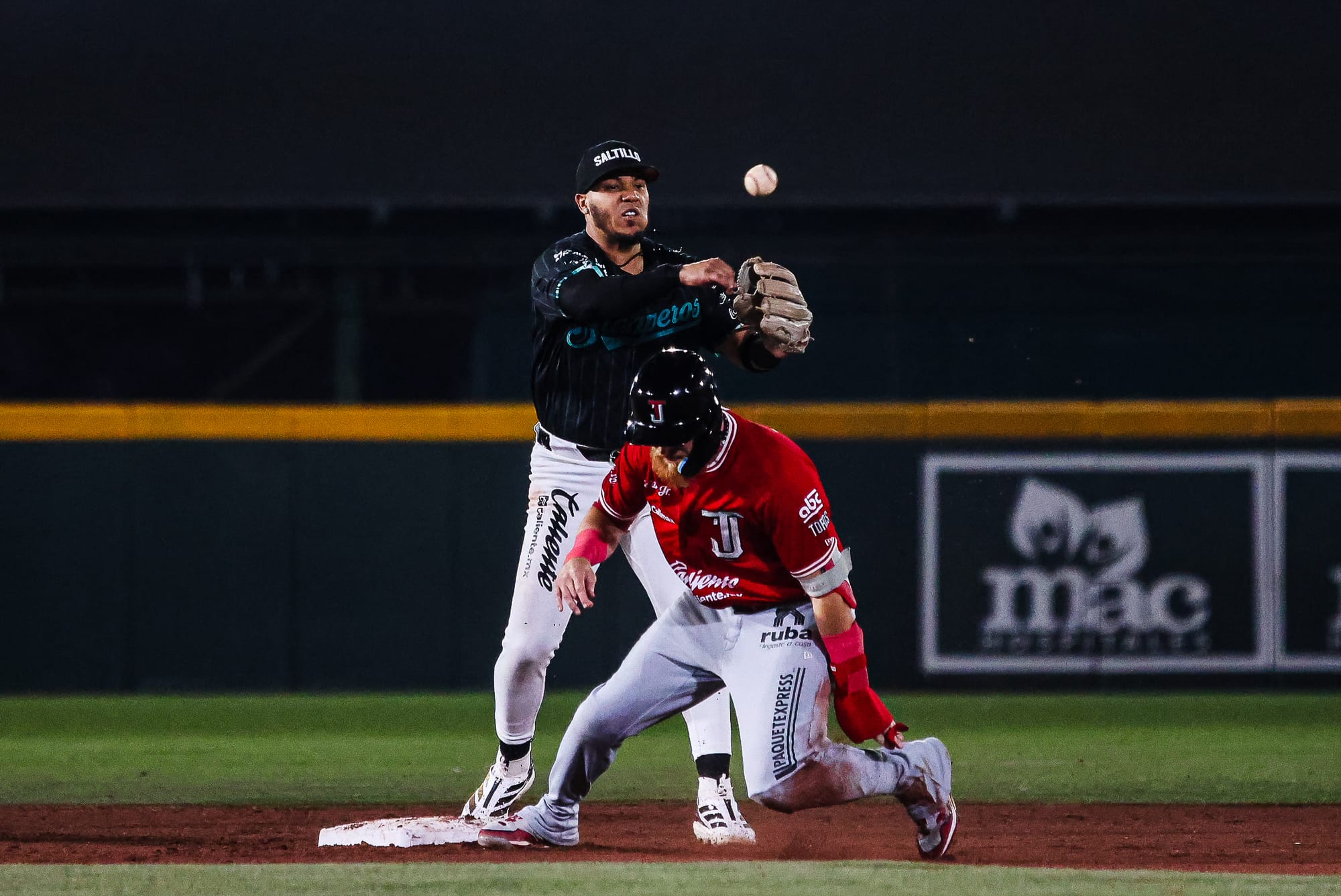 SARAPEROS PIERDE EL PRIMERO DE LA SERIE 10-0 ANTE TOROS