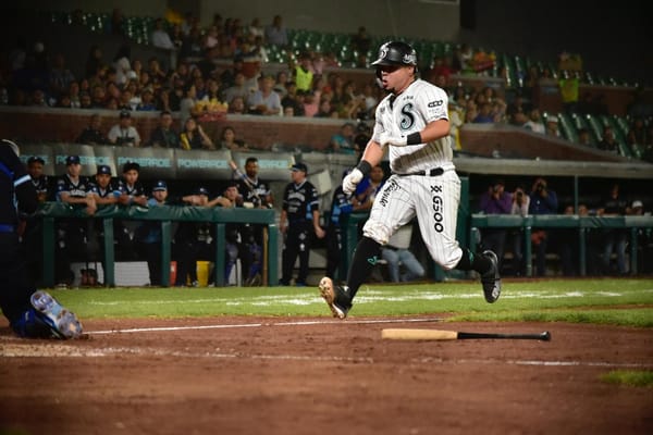 LOS SARAPEROS DE SALTILLO BARREN A LOS CHARROS DE JALISCO CON VICTORIA DE 8-4