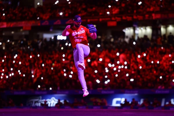 "EL PARIENTE" VOLVIÓ A HACER EL TRABAJO EN LA LOMA, AL EMPATARSE LA SERIE FINAL EN EL PACÍFICO. CONOCE LO MÁS DESTACADO DE SARAPEROS EN EL INVIERNO