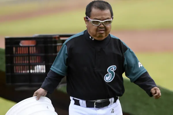 DESCANSE EN PAZ “TONY” ROMERO, 25 AÑOS BAT BOY DE SARAPEROS DE SALTILLO