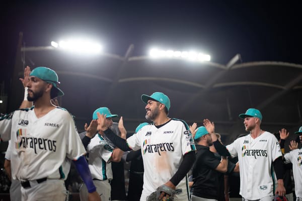 SARAPEROS BARRE A TOROS Y LIGA CINCO VICTORIAS CONSECUTIVAS