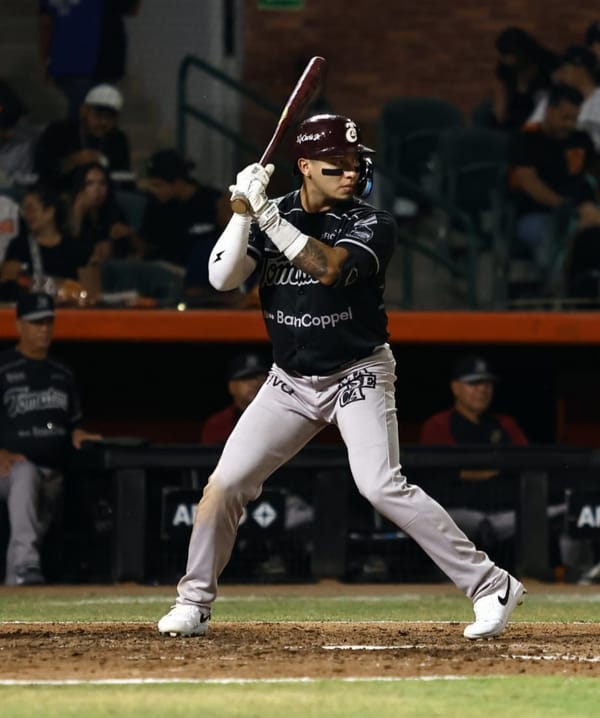 SARAPEROS EN LIGAS INVERNALES: VILLEGAS CONECTÓ TRES IMPARABLES, MEJÍA Y VILLARREAL PEGARON DOS HITS CADA UNO