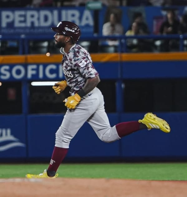 SARAPEROS EN LIGAS INVERNALES: J.P. MARTÍNEZ EMPATA LIDERATO DE JONRONES EN LA LAMP