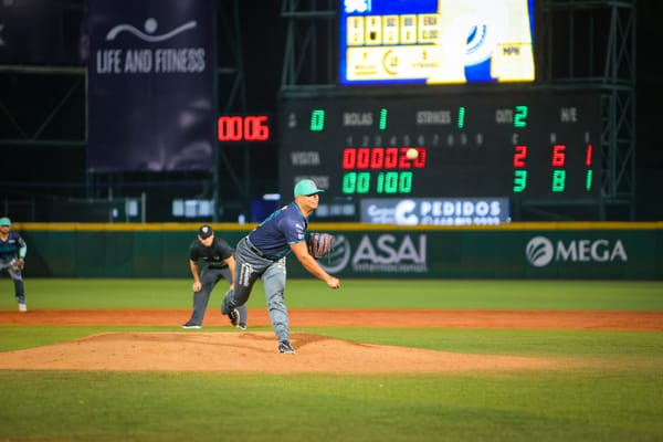 CON DOS CARRERAS EN LA SEXTA ENTRADA, RIELEROS SUPERÓ 4-2 A SARAPEROS E IGUALÓ LA SERIE
