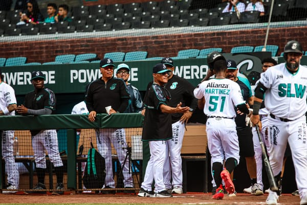 CON REMONTADA, SARAPEROS VENCE 6-5 A TECOS EN EL PRIMERO DE LA SERIE