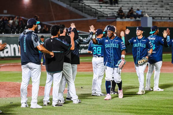CON EXPLOSIVA OFENSIVA, SARAPEROS ASEGURA LA SERIE ANTE TECOS